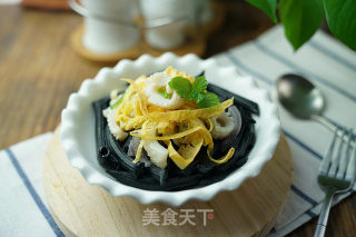 鸡蛋墨鱼面的做法步骤：12