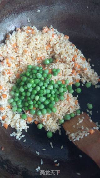 虾脑油焖米饭的做法步骤：7
