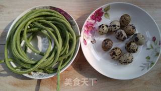 煎酿豆角鹌鹑蛋的做法步骤：1