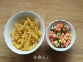 牛奶意面的做法步骤：1