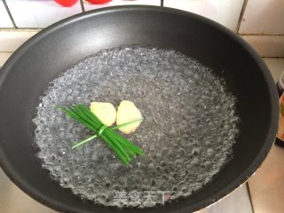 香糟大虾的做法步骤：3