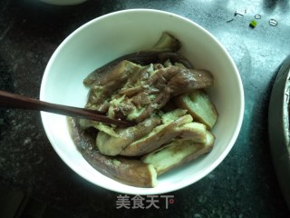 鲜红辣椒拌蒸茄子的做法步骤：11