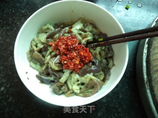 鲜红辣椒拌蒸茄子的做法步骤：14