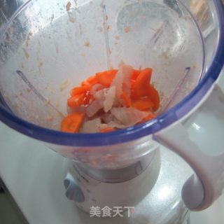 炸胡萝卜鱼肉丸子的做法步骤：1