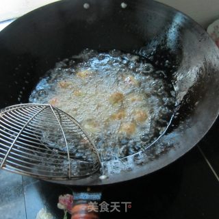 炸胡萝卜鱼肉丸子的做法步骤：6