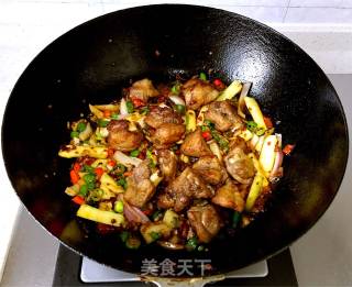 干锅香辣卤排的做法步骤：9