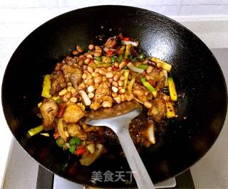 干锅香辣卤排的做法步骤：10