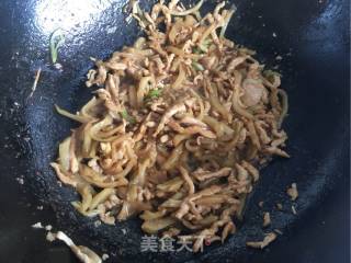 蛋香榨菜肉丝面的做法步骤：4
