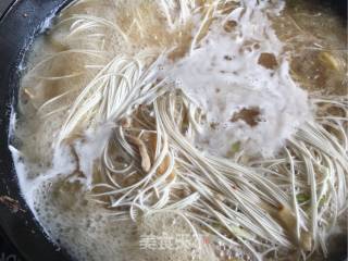 蛋香榨菜肉丝面的做法步骤：6