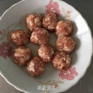 触味菇丸子汤的做法步骤：3