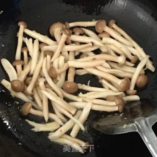 触味菇丸子汤的做法步骤：7