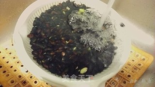 黑豆炖猪蹄的做法步骤：3