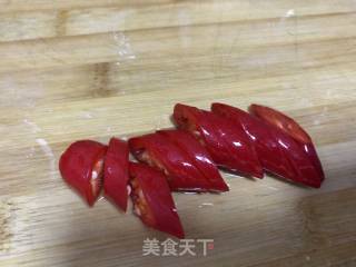 青椒豆腐炒肉片的做法步骤：4