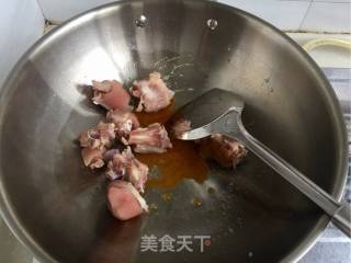 黄豆萝卜煲猪脚的做法步骤：9
