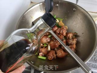 黄豆萝卜煲猪脚的做法步骤：12