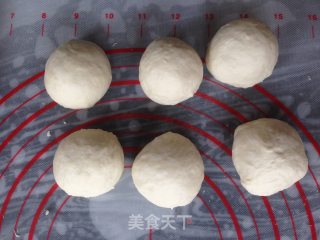 玉米香肠芝士白面包的做法步骤：6