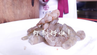 蒜蓉粉丝蒸虾丸的做法步骤：1