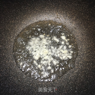 蒜苗丝瓜的做法步骤：2
