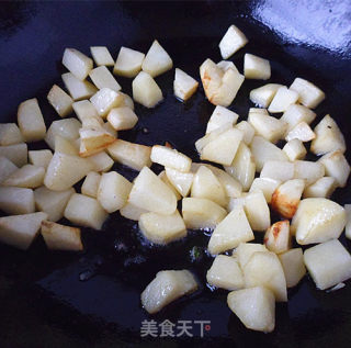 果仁酱爆三丁的做法步骤：6