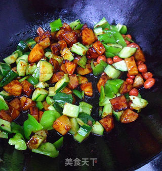 果仁酱爆三丁的做法步骤：10