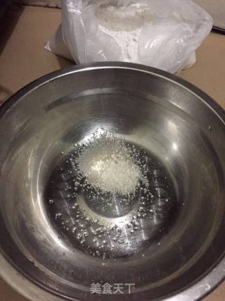 糯米粑粑的做法步骤：1