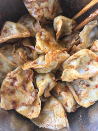 皮Q馅爽脆的莲藕大肉饺子的做法步骤：16