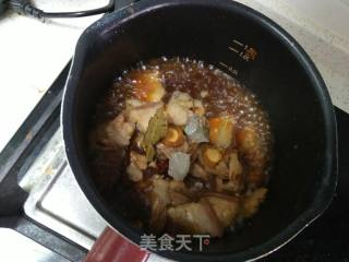 青蛤卤肉棍棍面的做法步骤：6
