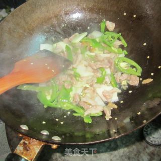 鲜榨菜炒肉的做法步骤：7