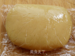 椰蓉蔓越莓月饼的做法步骤：4