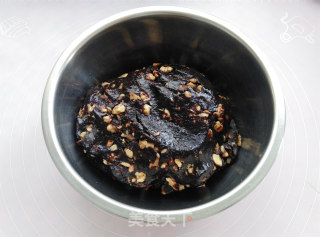 核桃枣泥月饼的做法步骤：5