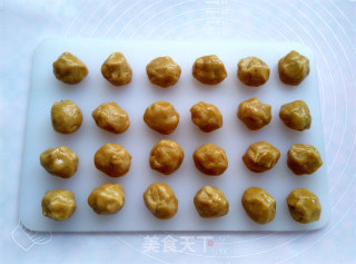 核桃枣泥月饼的做法步骤：7