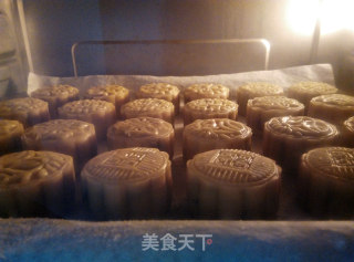 核桃枣泥月饼的做法步骤：13
