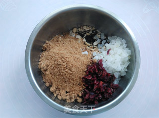 记忆中的红糖五仁月饼的做法步骤：5