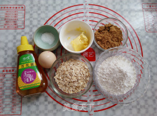 燕麦能量块的做法步骤：1