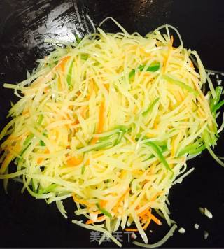 清炒土豆丝的做法步骤：9