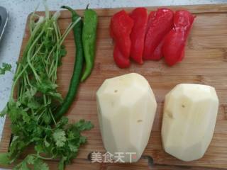 牛肉炖土豆的做法步骤：2
