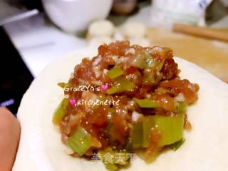 鲜肉大包的做法步骤：2