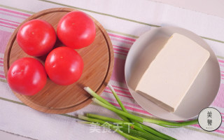 西红柿炖豆腐的做法步骤：1