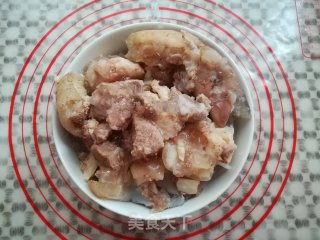 莲藕玉米猪脚汤的做法步骤：1