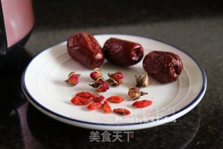 玫瑰花茶的做法步骤：1
