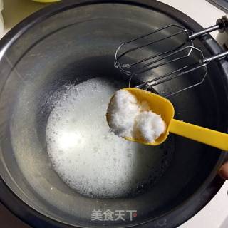 海盐焦糖戚风蛋糕的做法步骤：6