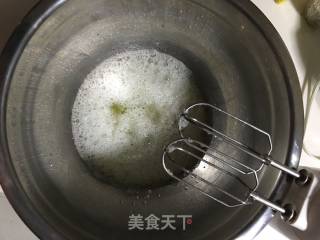 海盐焦糖戚风蛋糕的做法步骤：7