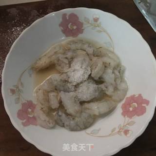虾仁鲜菇丝瓜汤的做法步骤：3