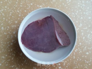 爆炒猪肝的做法步骤：1