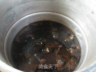 黑木耳南瓜汤的做法步骤：5