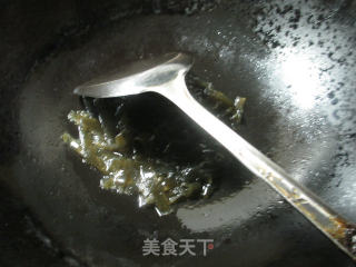 鸡蛋海带汤面的做法步骤：2