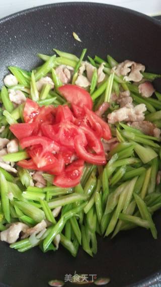 芹菜小炒肉的做法步骤：7