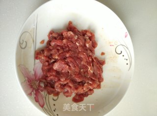 香辣肉丝的做法步骤：1