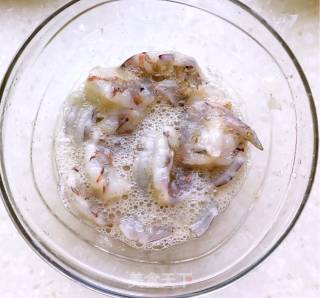 宫保虾球的做法步骤：2