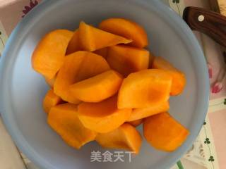 黄桃罐头的做法步骤：3
